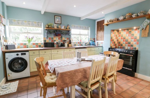 Beattock Cottage | Strathannan: A Charming Retreat
