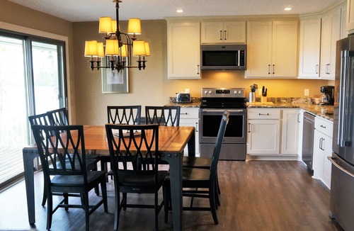 East Gull Lake House | Strawberry Hill House