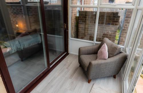 Washington House | Stridingedge - 3 Bedroom 5 beds Sleeps 6 Ideal For Contractors