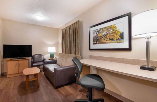 Indianapolis Hotel | Studio 6 Corporate Extended Stay Indianapolis, IN - North Carmel
