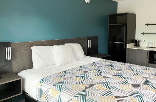 Lafayette Hotel | Studio 6 Suites - Lafayette, IN