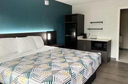 Lafayette Hotel | Studio 6 Suites - Lafayette, IN