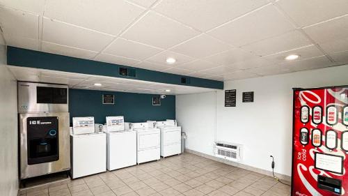 Lexington Hotel | Studio 6 Suites Lexington, Kentucky