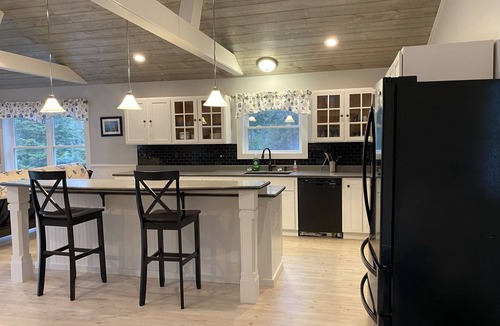 Franklin Apartment | Studio Apartment overlooking Molasses Pond