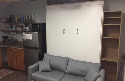 Scarborough Condo | Studio Condo (Newly Renovated) - 150' to Beach 20 min to Portland