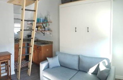 Scarborough Condo | Studio Condo (Newly Renovated) - 150' to Beach 20 min to Portland