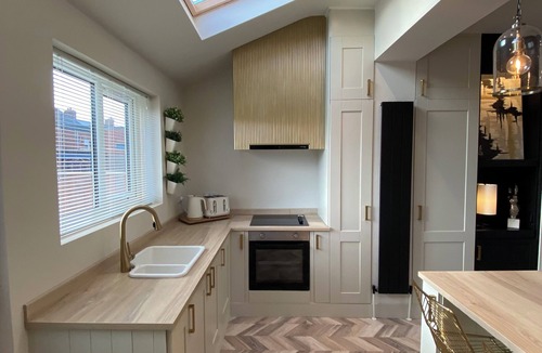 Newcastle-upon-Tyne House | Stunning 2 Bed House in Westmoor/Newcastle Racecourse