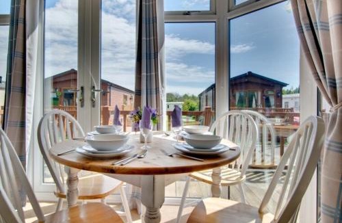 Morpeth House | Stunning 3-Bed Hot Tub Lodge Northumberland