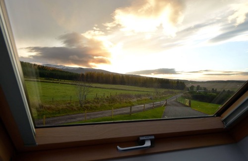 Aberlour House | Stunning 4 bedroom countryside retreat