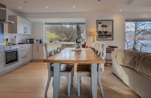 Loch Tay House | Stunning Boathouse with hot tub and sauna in Highland Scotland