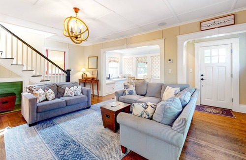 Rockport House | Stunning classic home with central AC, WiFi, outdoor patio, W/D, & full kitchen