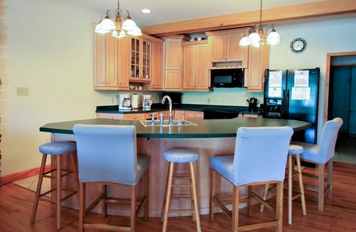 Town of Jerusalem House | Stunning, Fully-Loaded Home with Pool Table, and Dock
