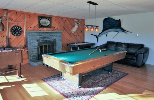 Town of Jerusalem House | Stunning, Fully-Loaded Home with Pool Table, and Dock