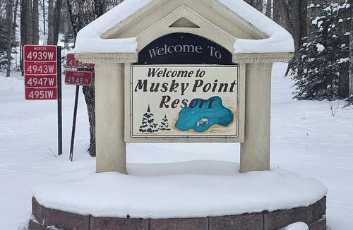 Mercer Cabin | Stunning Lake Side View,nMusky Point Resort,nLake of the Falls