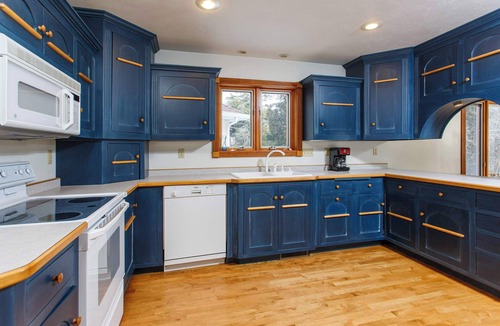 Baileys Harbor House | Stunning Lakefront 5BR 5000 sq ft Dune Alright