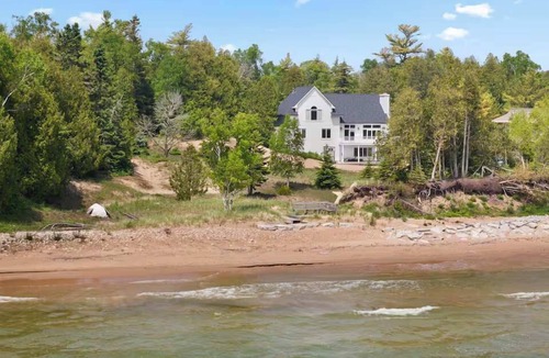 Baileys Harbor House | Stunning Lakefront 5BR 5000 sq ft Dune Alright