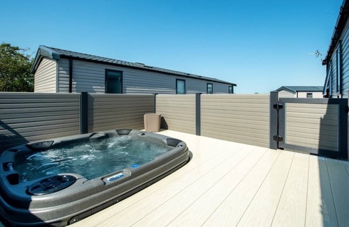Blackford Ski Chalet | Stunning Lodge with one double with ensuite shower and two twin.