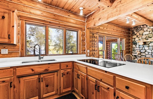 Ray Cabin | Stunning log home on beautiful lake Kabetogama