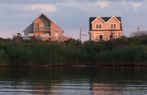 Kenyon House | Stunning oceanfront location at end of cul-de-sac perfect for families