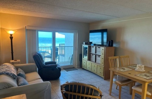 Ocean Breeze Estates Condo | Stunning Pool & Ocean View 2/2 Ormond Beach Condominium