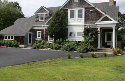 South Kingstown House | Stunning, Private, Upscale-Close to Narragansett and South Kingstown Beaches