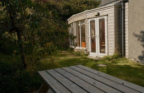 Digg House | Stunning private villa for 4 guests with WIFI, TV, pets allowed and panoramic view