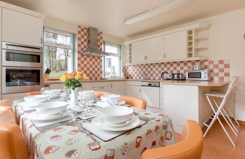 Maybole House | Stunning private villa for 6 people with WIFI, TV, pets allowed and panoramic view