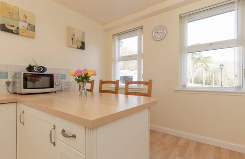Maybole Villa | Stunning private villa for 8 guests with TV, patio, pets allowed and panoramic view