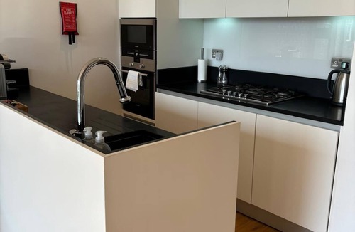 Marchmont Apartment | Stunning Quartermile meadows view two bedroom apartment
