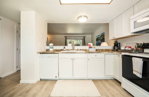 Cimarron Hills Condo | ❀ Stunning ❀ Townhouse with A/C! Sleeps 5 People