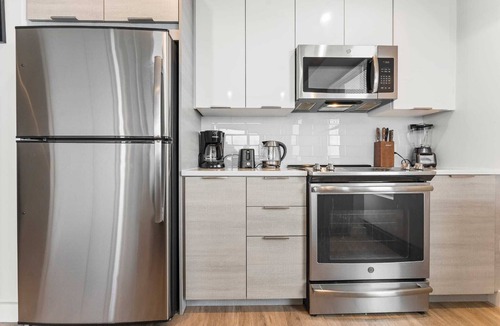 Somerville Apartment | Stunning View 2BR 2BA Condo High-end Building