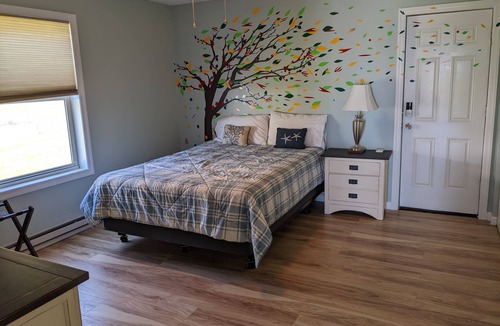North East House | Stunning Views at this Lakefront 5+ Bedroom 4 Bath Vacation Destination