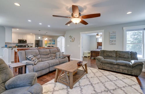 Wells House | Stunning Wells Home w/Fire Pit & Porch!