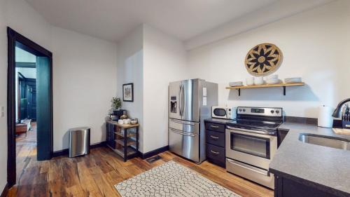 Old Louisville Apartment | Stylish 1st Floor 2br Apartment 1King and 1Queen