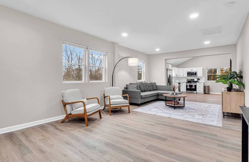 Noblesville House | Stylish 3B Noblesville Retreat, 3 min to Downtown, 15 to Ruoff, Backyard Deck