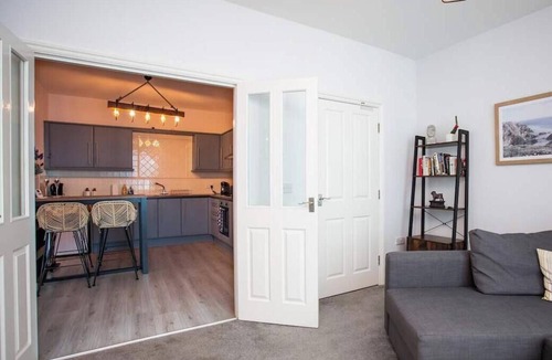Whitley Bay Apartment | Stylish Cosy Two Bed Apartment - Coast Location