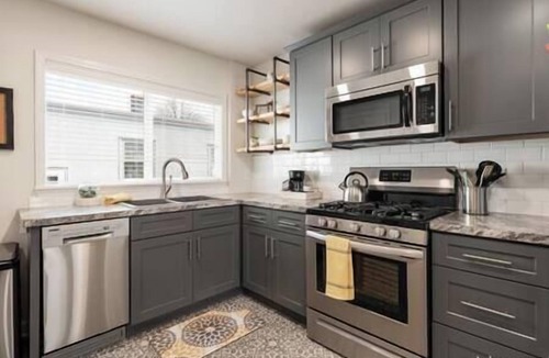 Bismarck Apartment | Stylish Downtown Bismarck Suite/Heritage Center