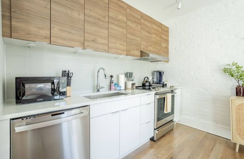Central Business District Condo | Stylish Dtwn Condo w/King Bed by Kroger, Restaurants + Parking