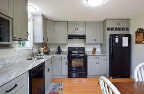 West Yarmouth House | Stylish Home Dog Friendly Close to Beach