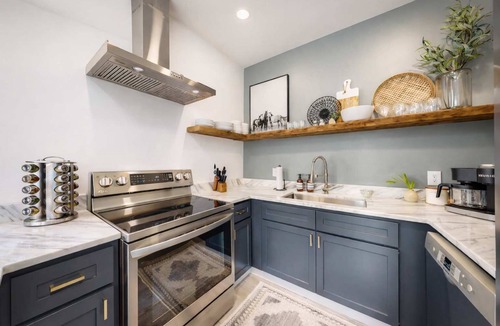 Phoenix Hill House | Stylish Louisville retreat near Highlands and NuLu