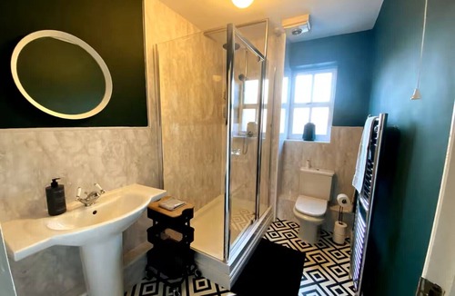 Newcastle-upon-Tyne Apartment | Stylish Marina Apartment - Balcony - Views - Fab location - Wi-Fi -Parking