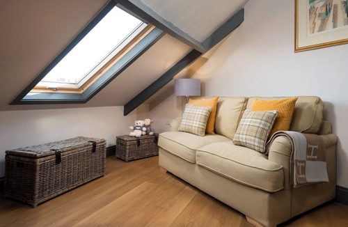 Tweedmouth House | Stylish Maisonette with view