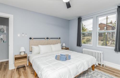 Forest Hills Apartment | Stylish Modern Home Near Downtown Pittsburgh | Sleeps 7