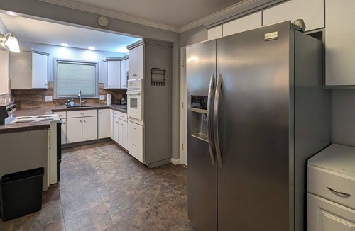 Overland Park House | Stylish Ranch in OP - Quiet - Great location