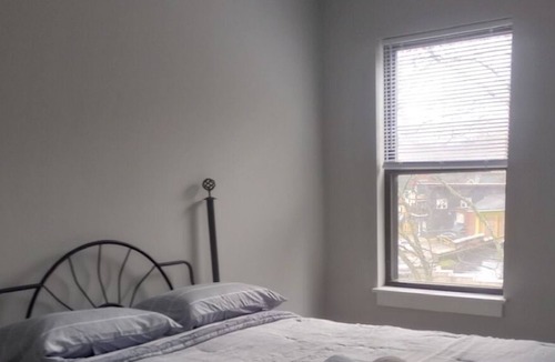 Athens Apartment | Stylish & Spacious Apartment close to Ohio University and Uptown Athens
