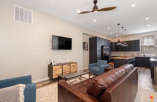 East Price Hill House | Stylish Townhouse with Game Room, King Suite