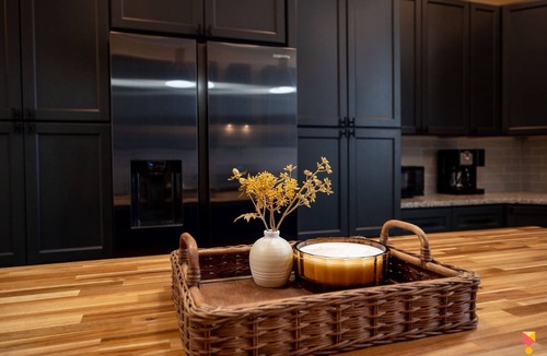 East Price Hill House | Stylish Townhouse with Game Room, King Suite