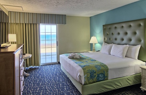 Traverse City Hotel | Sugar Beach Resort Hotel