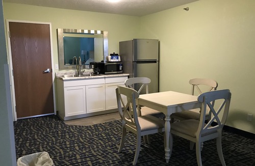 Traverse City Hotel | Sugar Beach Resort Hotel