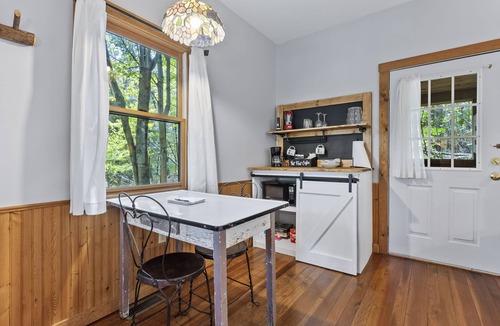 Logan Cottage | Sumac Cottage at The Inn & Spa at Cedar Falls